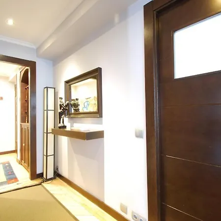 Bright With 3 Bedrooms, 2 Bathrooms And Wi-fi Oviedo